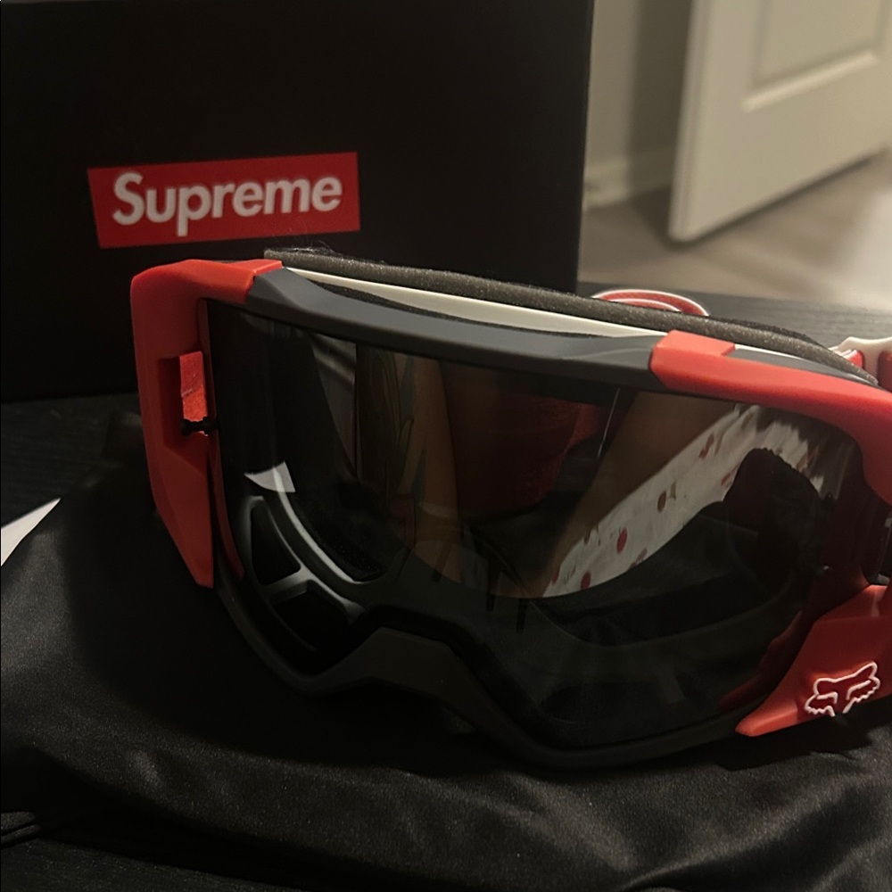 Supreme VUE Racing Goggles